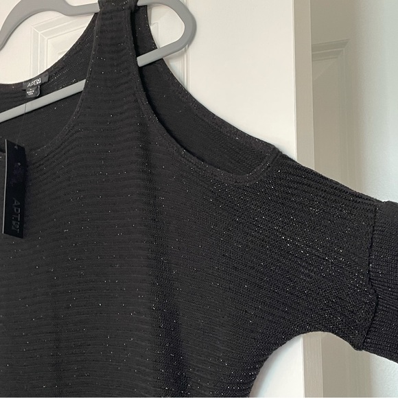 Black Short Sleeve Black Sparkle Blouse Cold Shoulder Reveal Apt 9 Large NWT - Picture 2 of 6